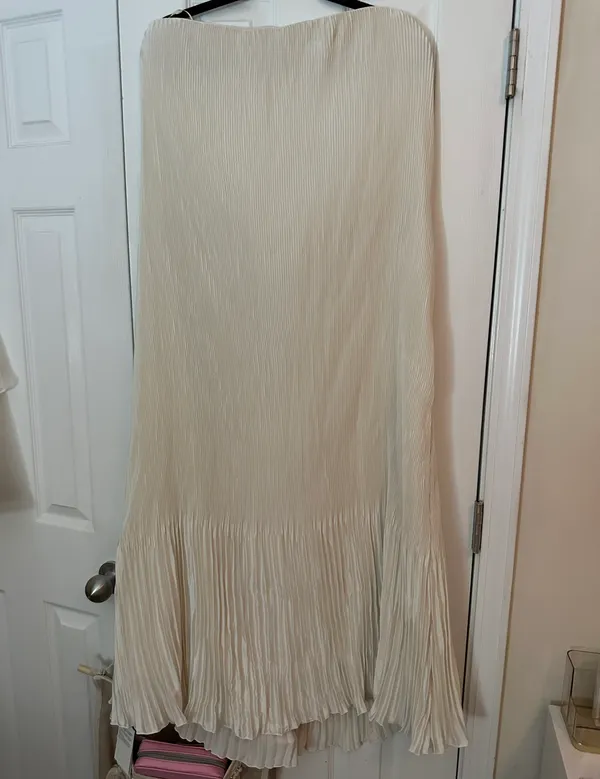 Abercrombie Pleated Midi Dress - Image 3
