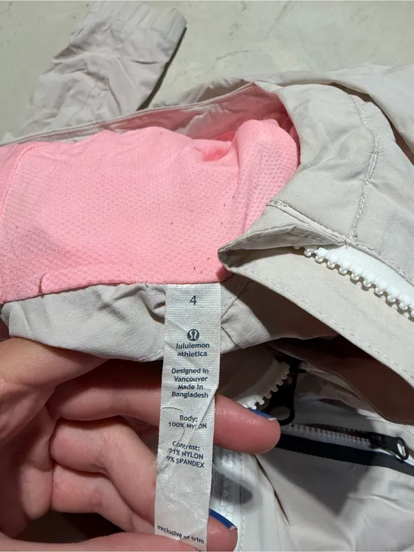 Lululemon run rise & shine Light Pink Hooded Windbreaker Jacket 4 - Image 12