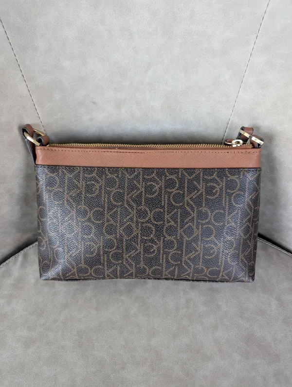 Calvin Klein brown trim monogram canvas gold hardware crossbody bag - Image 7