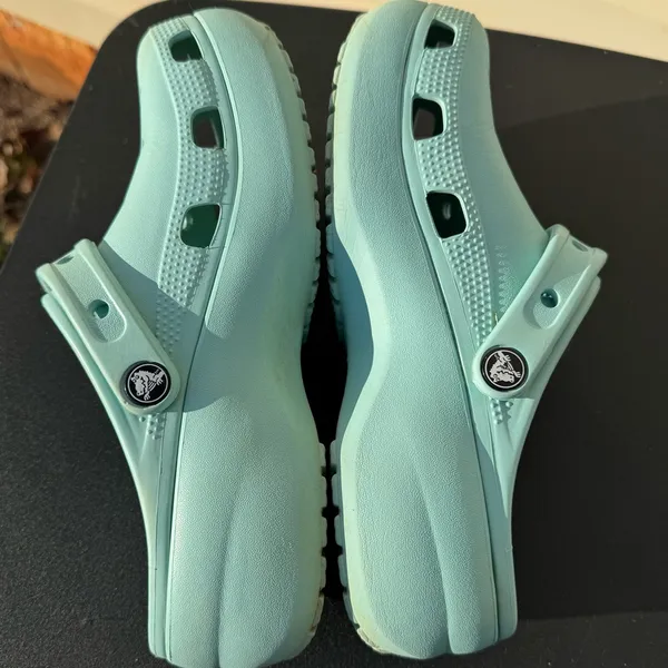 Crocs Women's Classic Clog - Light Blue Size 8 - Image 5