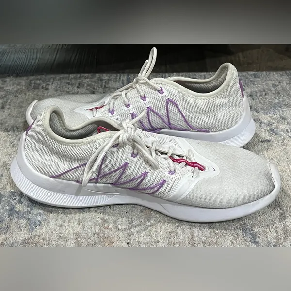 FINAL PRICE Nike Women's White and Purple Athletic Shoes - Image 6