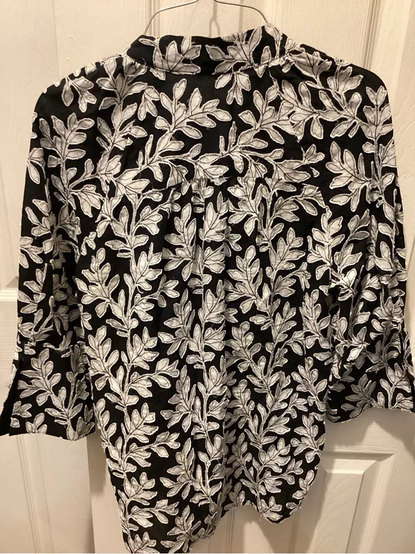 Anthropologie Black Top with White Leaf Embroidery - Image 3