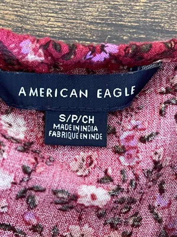 American Eagle Outfitters Red Floral Ditsy Blouse Sz Small Off-Shoulder Cropped - Image 7