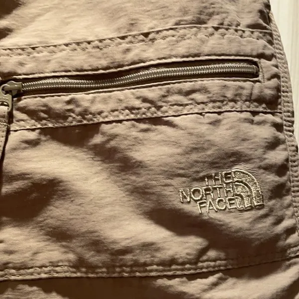 The North Face Tan Nylon Cargo shorts - Image 4