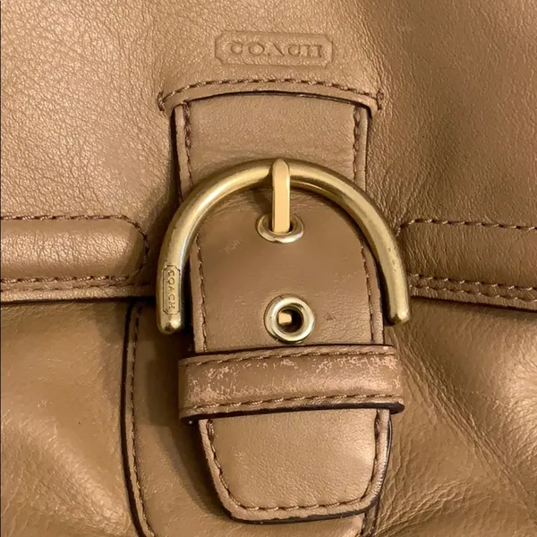Large coach crossbody - Image 2