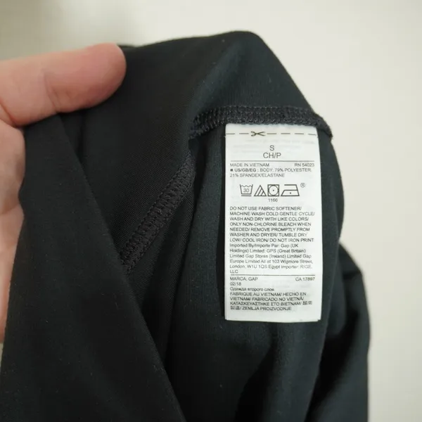 GapFit Size Small Maternity Leggings Women Black Blackout Technology Cropped - Image 6