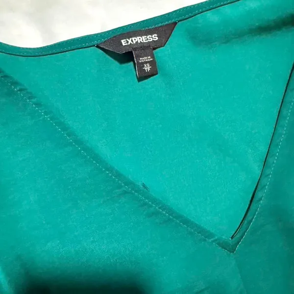 Express Women's Green Dress - Image 8