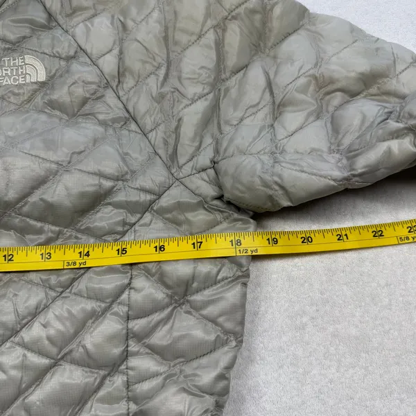 The North Face ThermoBall Jacket Women’s Small Silver Gray Quilted Puffer - Image 6