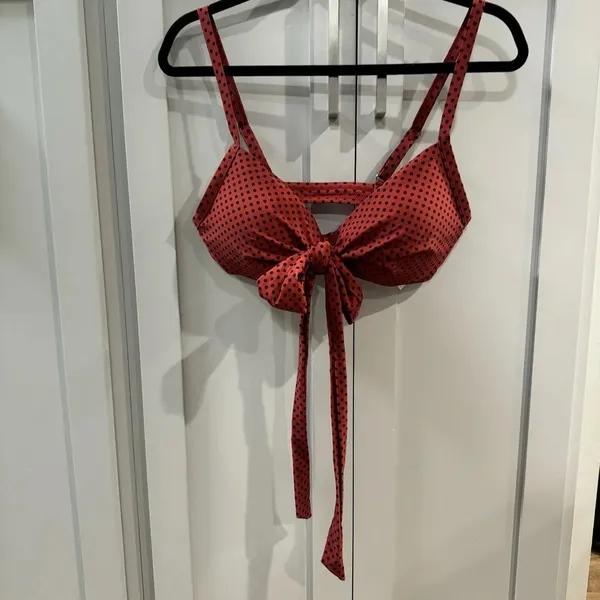 Cupshe Bikini Top Brick‎ Red with Black Polka Dots Long Front Bow size Large - Image 5