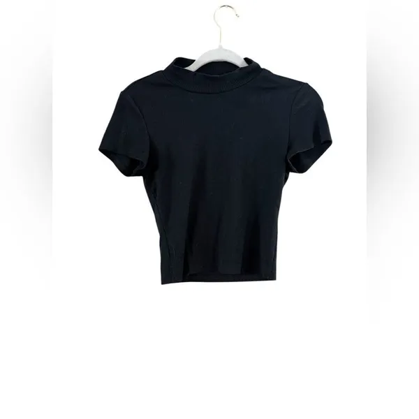 SHEIN US size medium black short sleeve knit top - Image 4