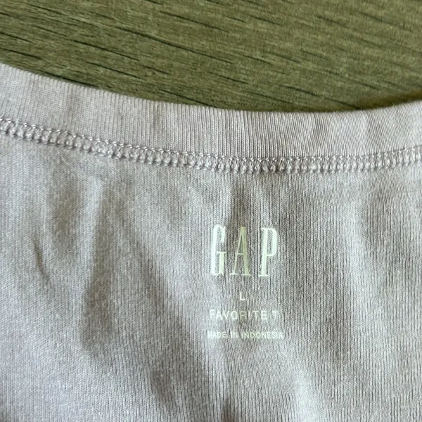 Gap light lavender long sleeve top - Image 2