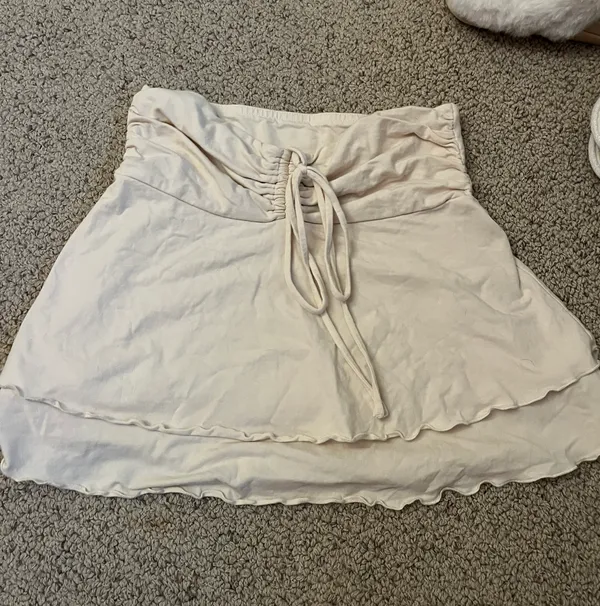 Mini tan skirt - Image 2