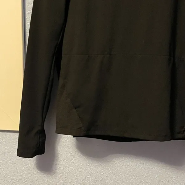Fabletics Black Athletic Hoodie Pullover with Thumbholes and Mesh Panels - Image 2