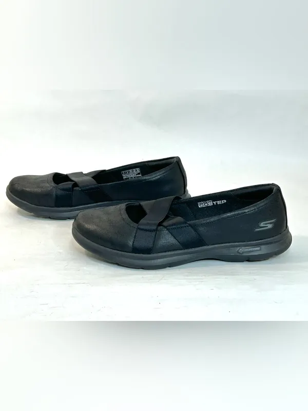 Skechers GoStep Dainty Slipon MaryJane Flats in Black size 9 - Image 3