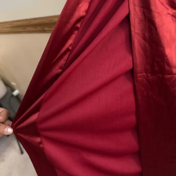 Elegant Red Satin Evening Dress - Image 4