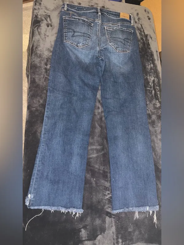 American Eagle High Rise Cropped Flare Jean Size 10 Long - Image 3