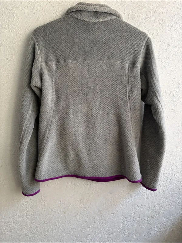 Patagonia Gray Fleece Pullover with Purple Accents - Image 3