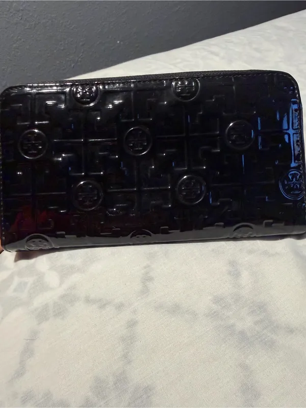 Tory Burch Black Patent Embossed Zip Around Wallet - Image 2