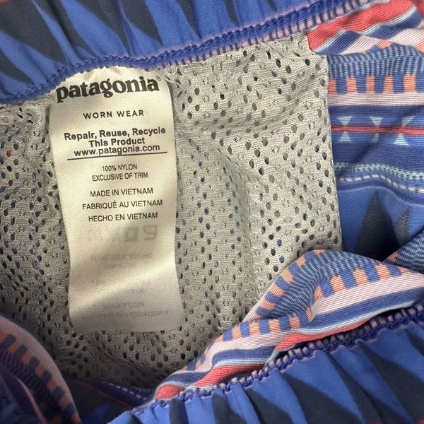 Patagonia Baggies Shorts Womens Medium Blue Pink Geometric Tribal Print Nylon - Image 4
