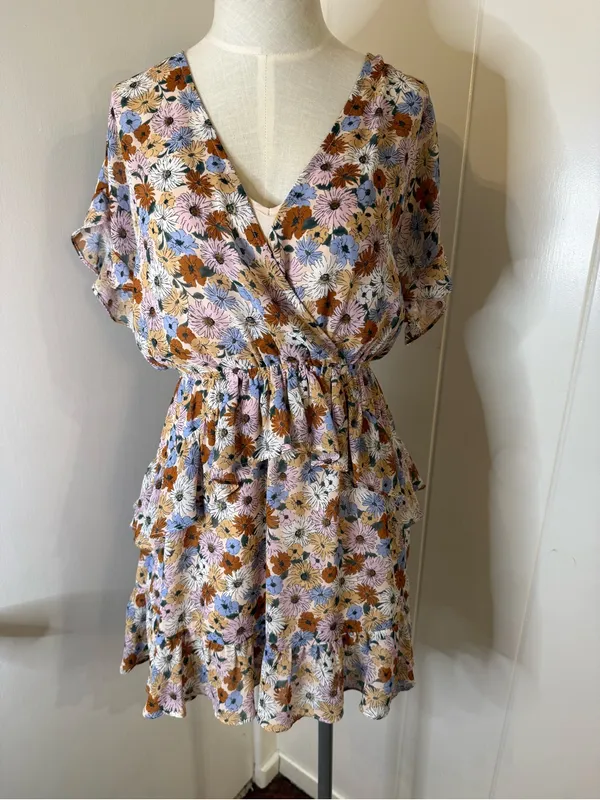 Astr Floral Tiered V-Neck Mini Dress in Beige, Blue, and Brown Sz XS - Image 2