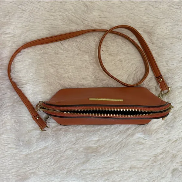 Steve Madden Orange Crossbody Bag - Image 3