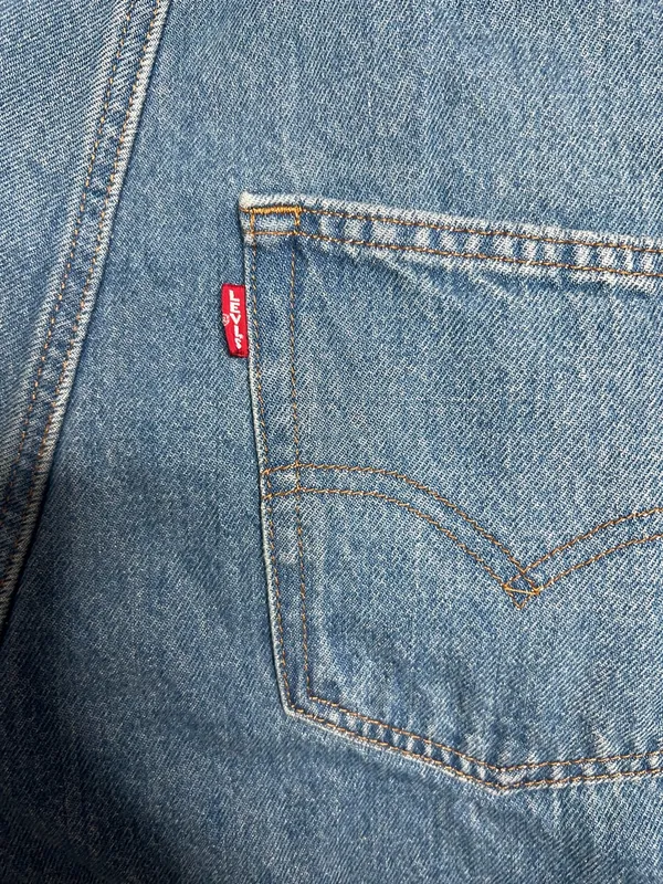 Levi’s Medium Wash Straight Leg Denim Jeans Overalls Women’s Size Medium - Image 5
