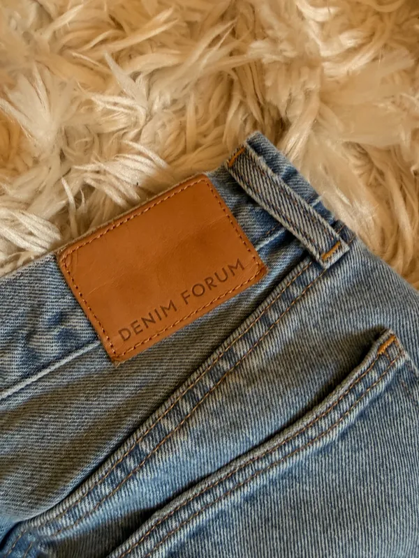 Aritzia Denim Forum Jeans High-Rise - Image 4