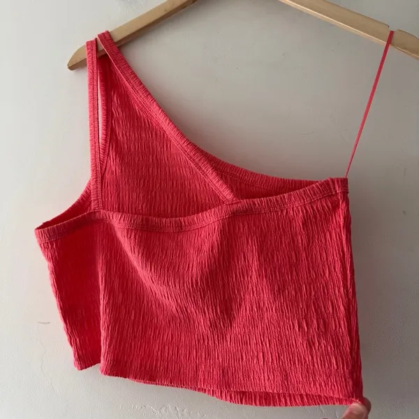 American Eagle One Shoulder Coral‎ Pink Crop Top - Image 2
