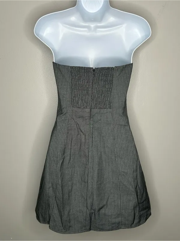Le Lis Strapless Grey Pinstriped Mini Dress Size XS - Image 2