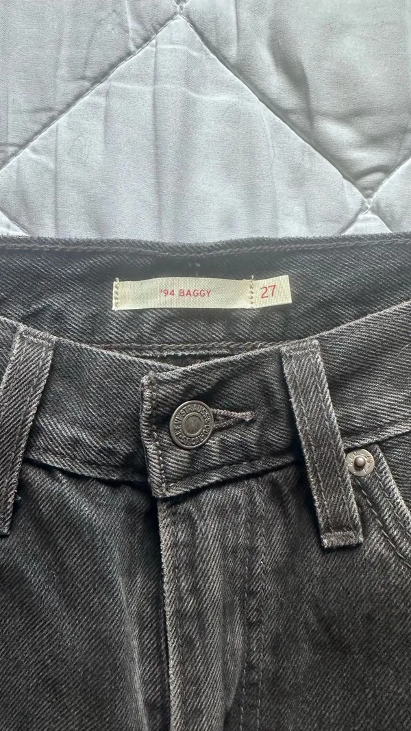 Black Levi’s Jeans - Image 4