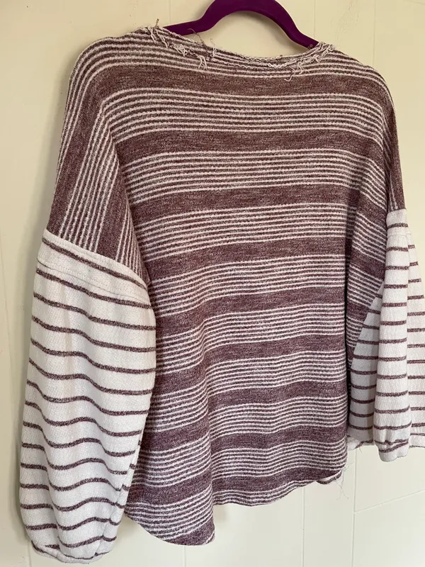 Umgee cardigan sweater maroon striped balloon sleeves short length Women’s sz L - Image 8