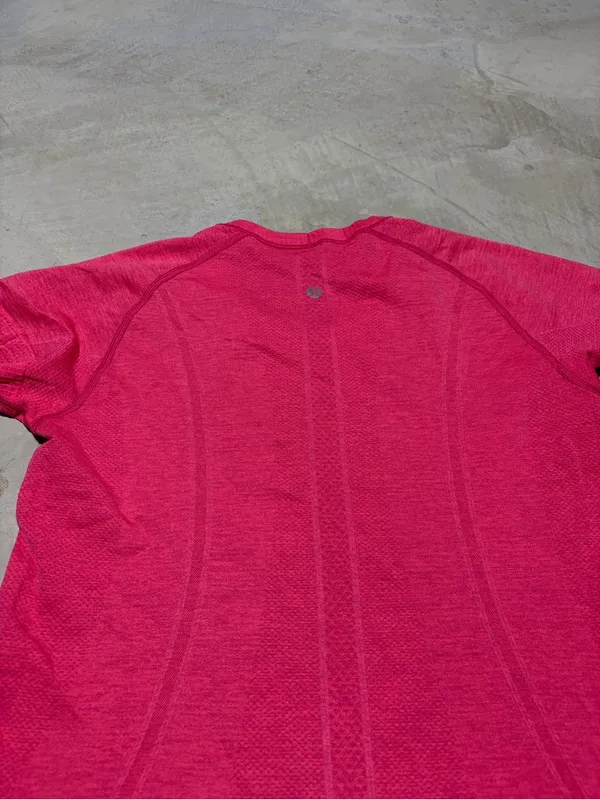 Lululemon Women's Short-Sleeve swiftly tech tee shirt Bright Pink 8 - Image 7