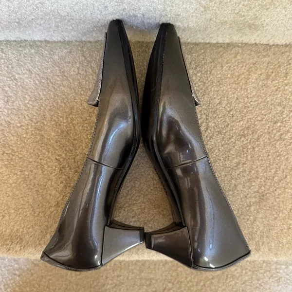 Anne Klein Patent‎ Leather Pointed Toe Shoes Heels Gun Metal Silver Size 8 - Image 4