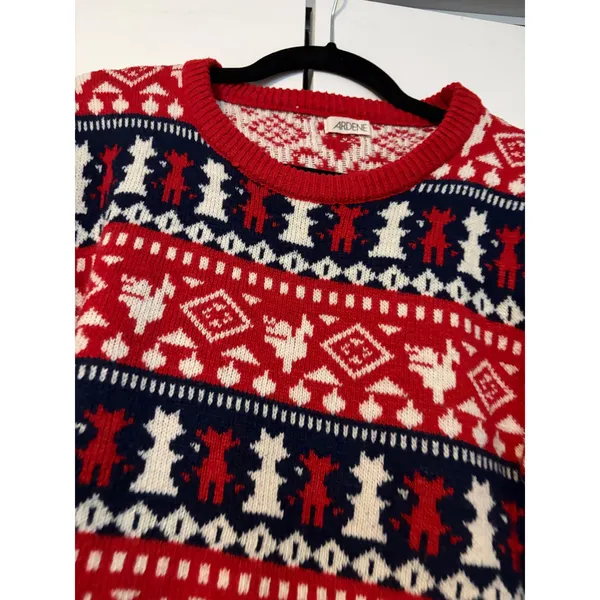 Ardene Women's Red Navy White‎ Reindeer Fair Isle Knit Sweater Size M - Image 5