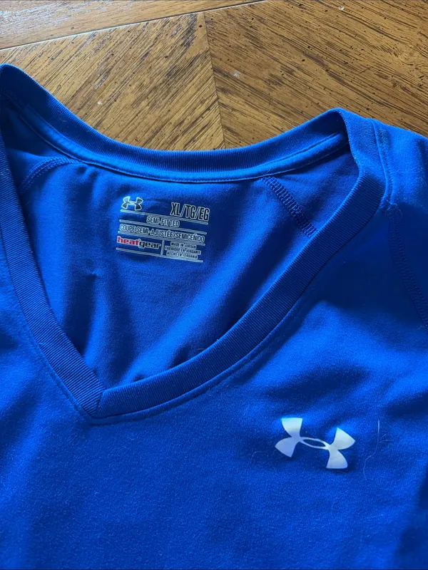 Under Armour V-Neck SemiFitted Long Sleeve - Image 4