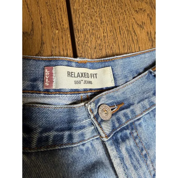 Levi's 550 Cut Off Vintage Denim Shorts W36 Relaxed Fit - Image 2