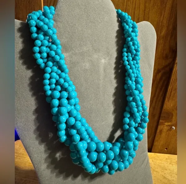 Chunky Beaded Necklace Blue - Image 3