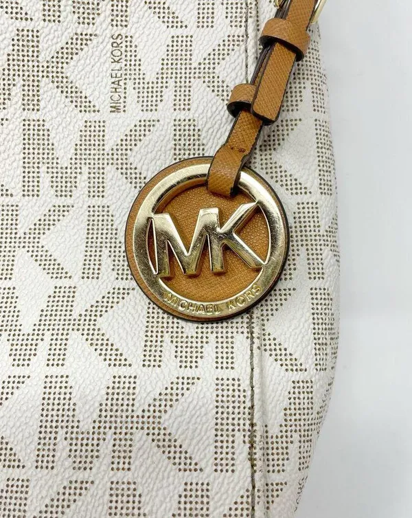 Michael Kors Jet Set Travel Crossbody Bag Vanilla *READ* - Image 3