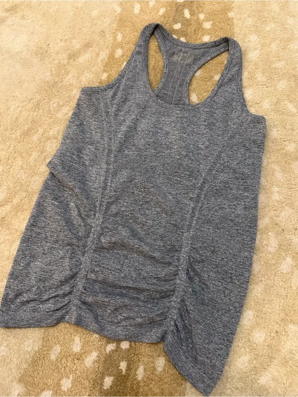 Athleta Seamless Ruched Racerback Athletic Tank Gray Space Dye Size small - Image 3
