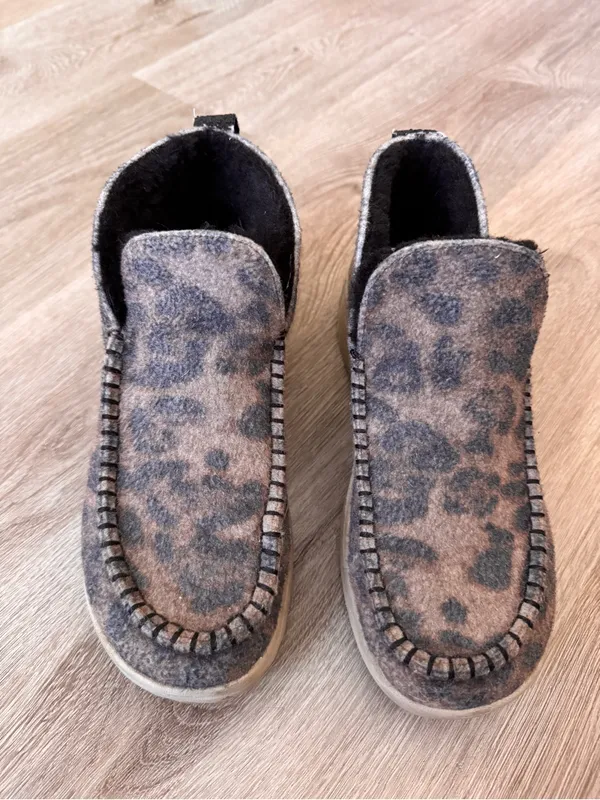 Hey Dude Helis Leo Nut Furry Leopard Booties Slip On 8 Sparkle - Image 4