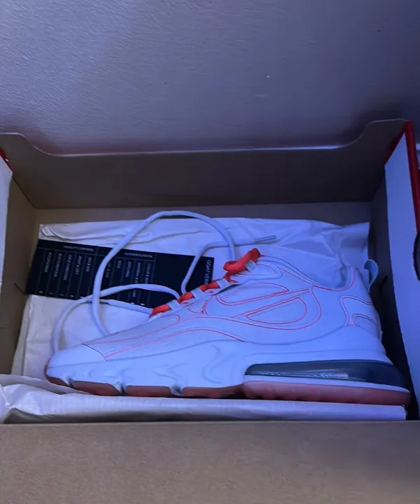 Nike Air Max 270 React Shoes - Image 3