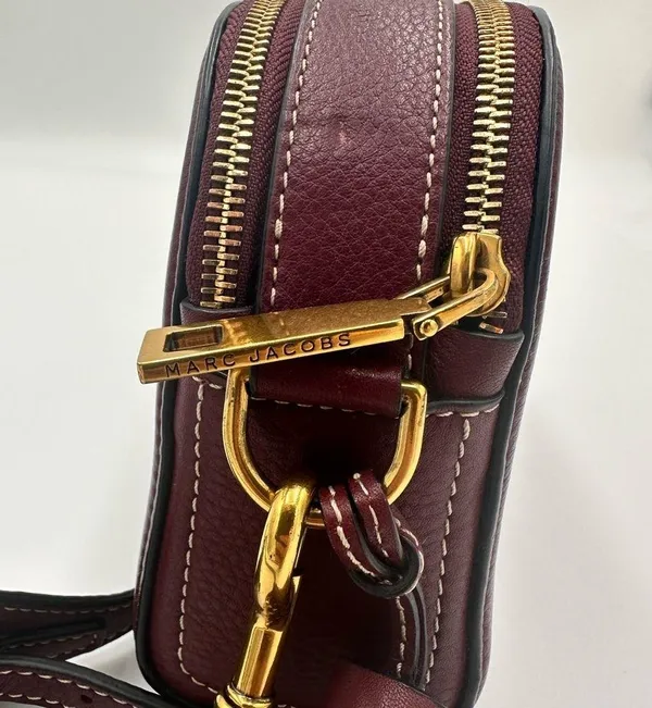 Marc Jacobs Calfskin Shutter Camera Crossbody
Bag Deep Maroon - Image 5
