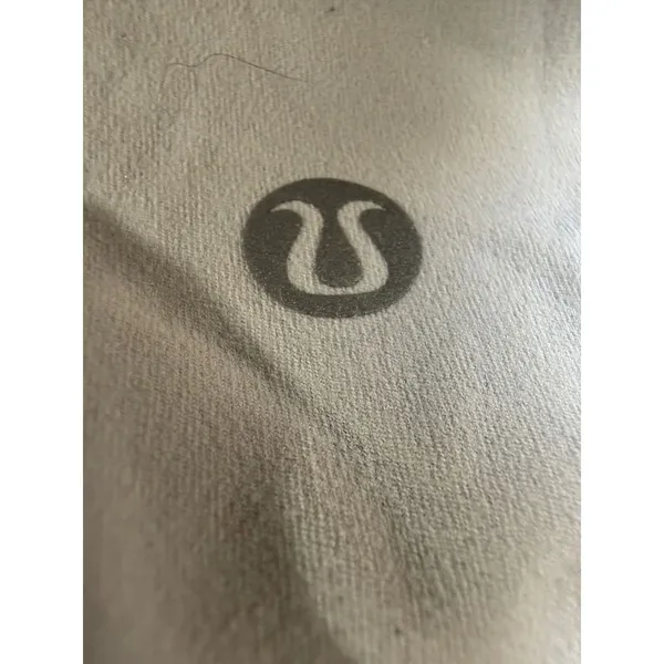 Lululemon Align Tank Top White Nulu Built-in Bra Size 6 LW1CRTS - Image 3
