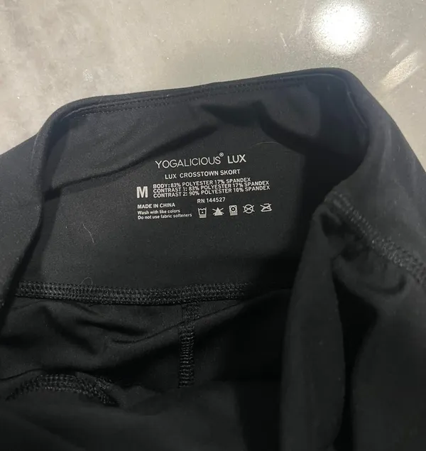 Yogalicious Crossover athletic skirt - Image 2