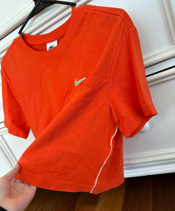 Cropped Tee - Image 2