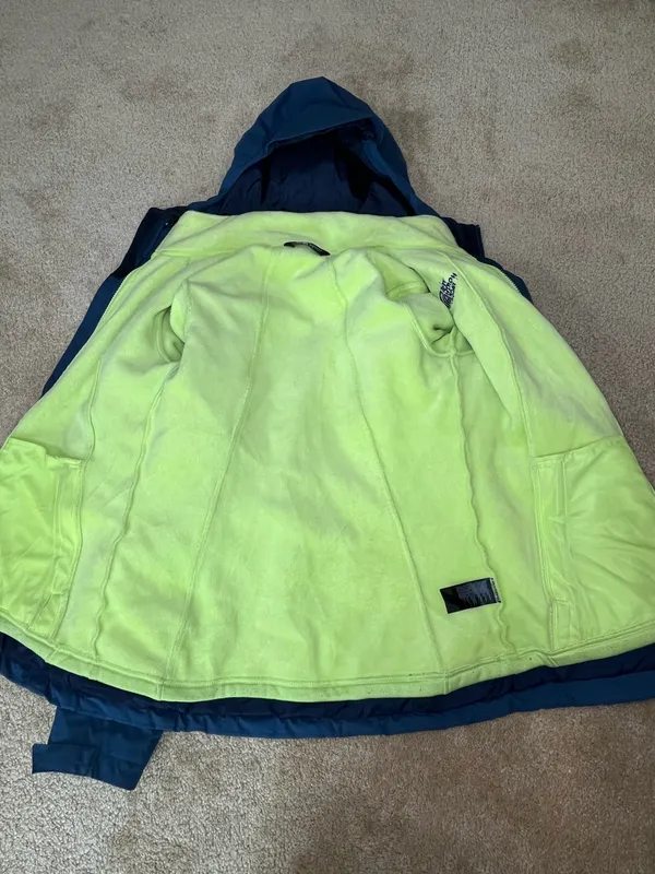 The North Face Women’s DryVent Fleece-Lined 3-in-1 Waterproof Jacket Size Medium (Navy/Lime) - Image 2