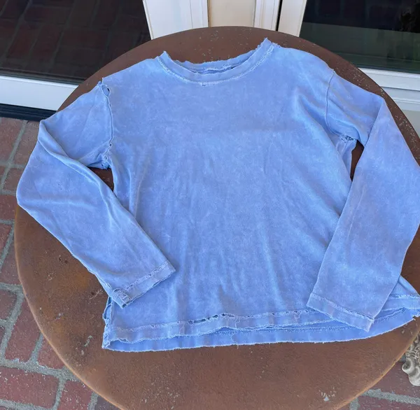 Cute vintage long sleeve - Image 2