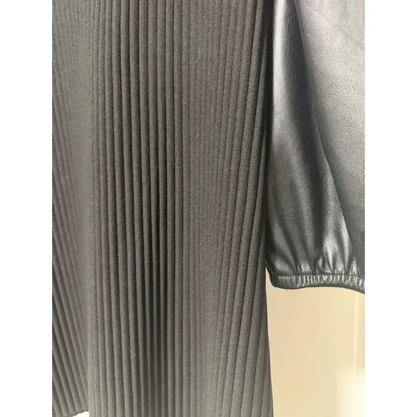Marc New York Andrew Marc Black Ribbed Mock Neck Faux‎ Leather Puff Sleeve Top L - Image 4