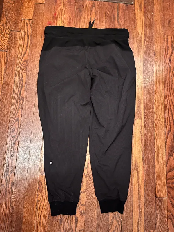 Lululemon Dance Studio Joggers Mid-Rise - Image 4