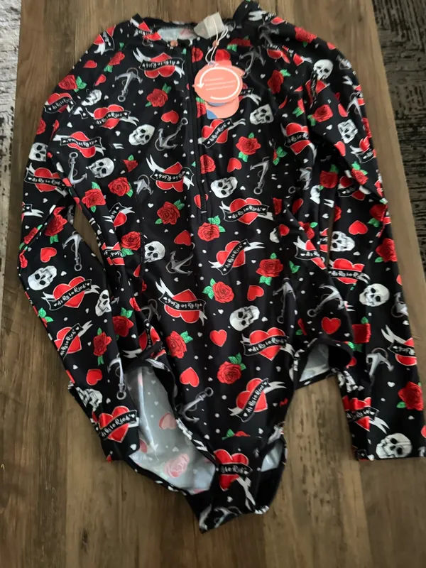 As Rose Rich One-Piece Swimsuit with Red Rose & Skull Print - Image 8